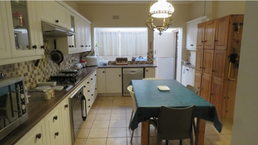 5 Bedroom Property for Sale in Uniondale Western Cape